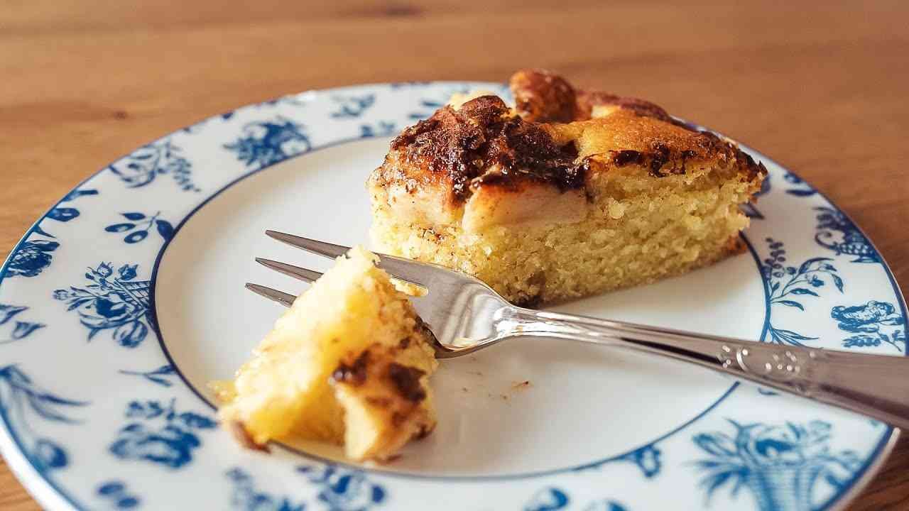 Swedish Apple Cake Recipe (Äppelkaka) - Cakes